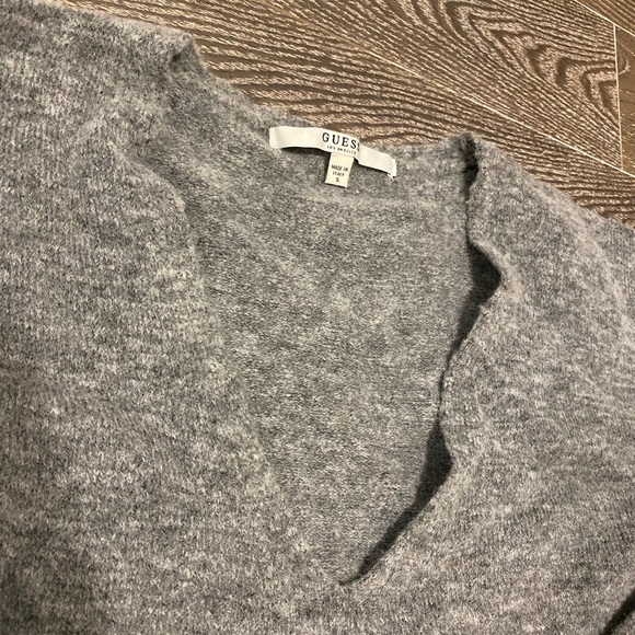 Guess V-neck sweater S - Picture 3 of 4